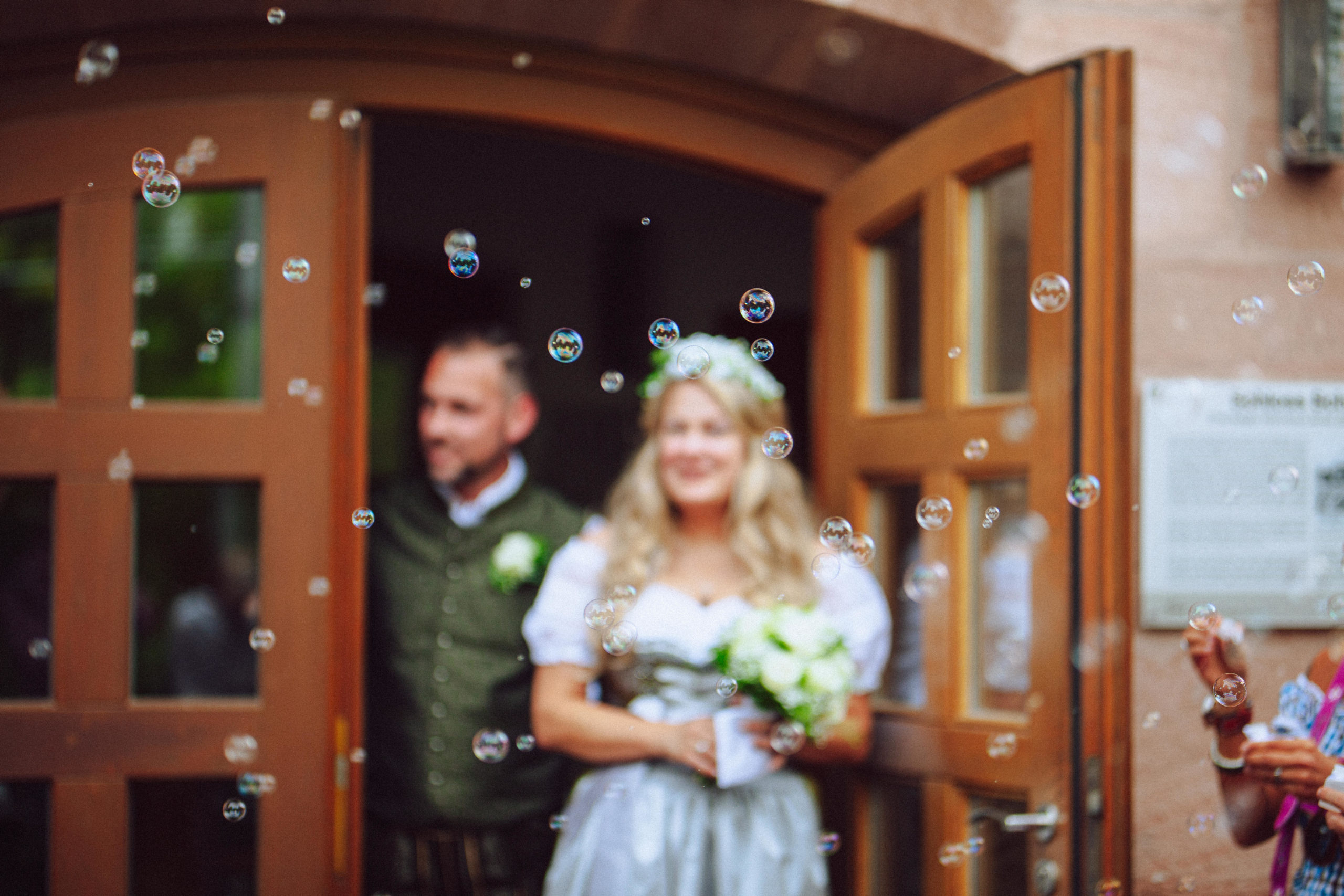 Seifenblasen bei einer Hochzeit